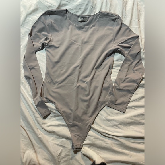 Aritzia Babaton Contour Longsleeve Bodysuit Size Large - Picture 1 of 3